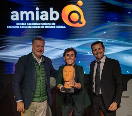 Momento de la entrega del premio