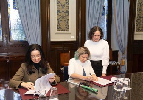 Momento de la firma del convenio