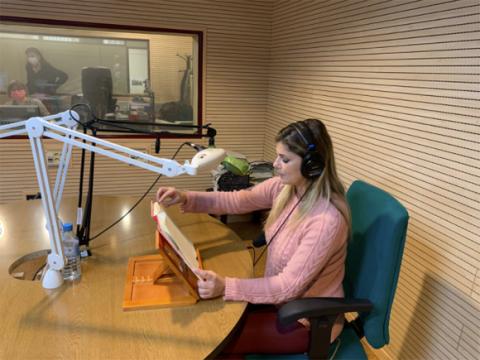 La periodista, en la pecera de la radio