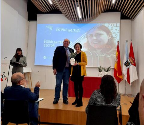 Momento de la entrega del premio