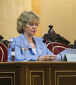 Soledad Becerril en una intervención (Foto: publicación Defensor del Pueblo)