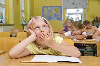 Niño en clase