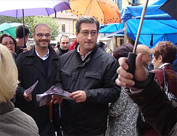 Ignacio Prendes en campaña (Foto: web UPyD)